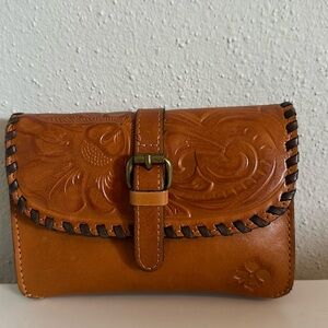 Women 100% leather cross bag
